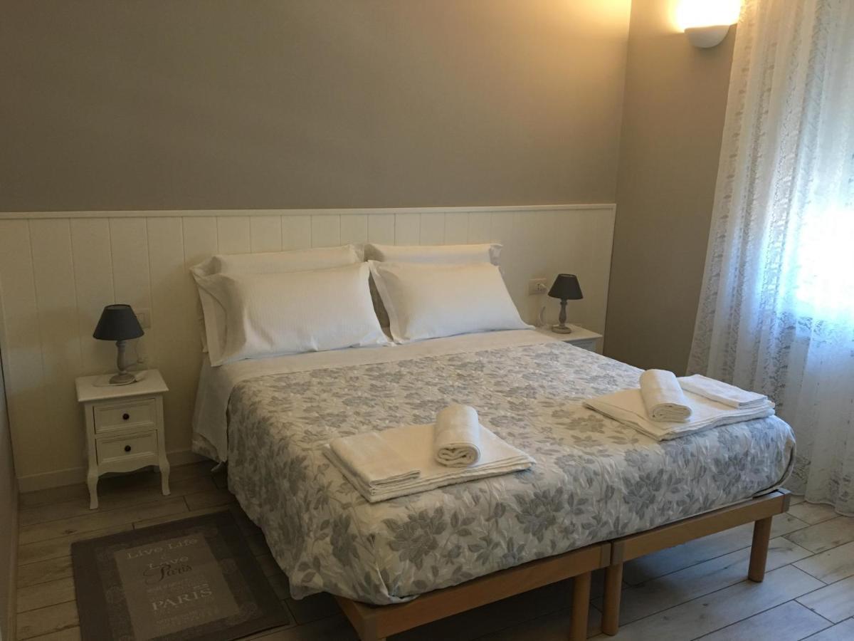 La Terrazza Sul Naviglio B&B Bernate Ticino Екстериор снимка